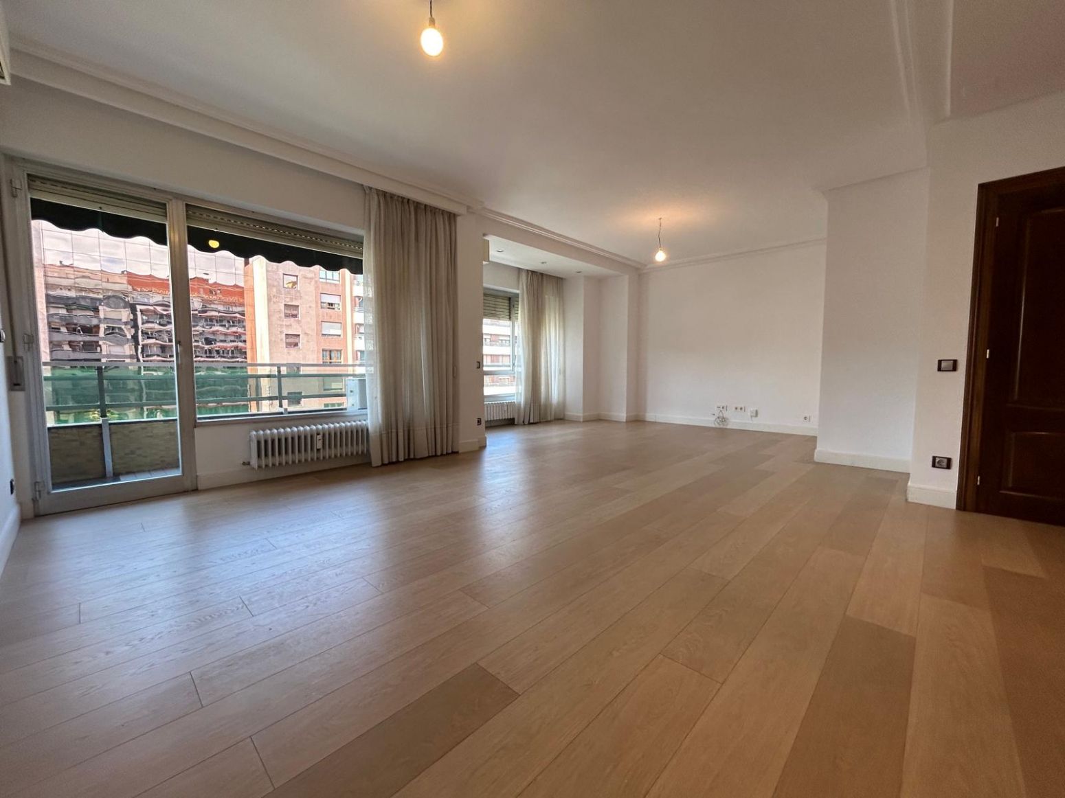 Living room of Flat to rent in  Logroño  with Air Conditioner, Heating and Terrace