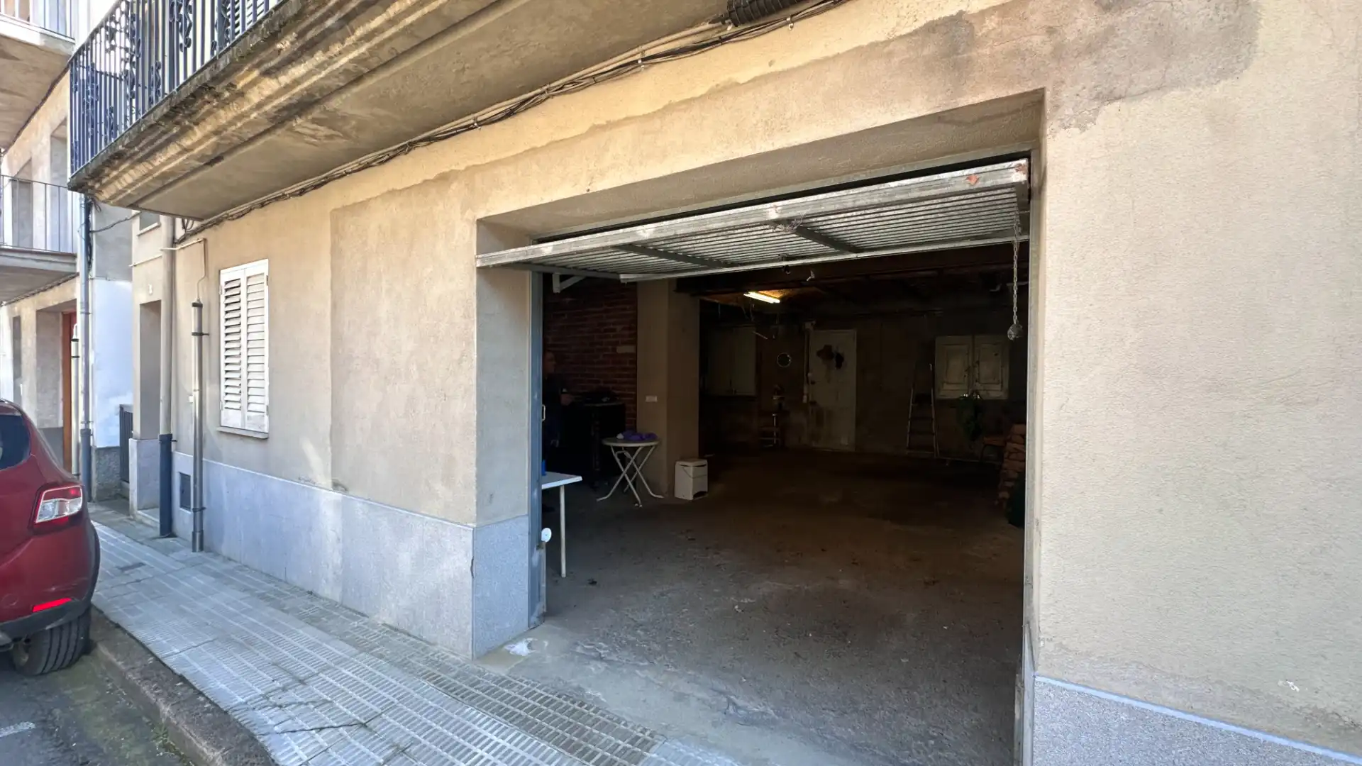 Parking de Casa adosada en venta en Castellfollit de la Roca con Calefacción, Jardín privado y Terraza