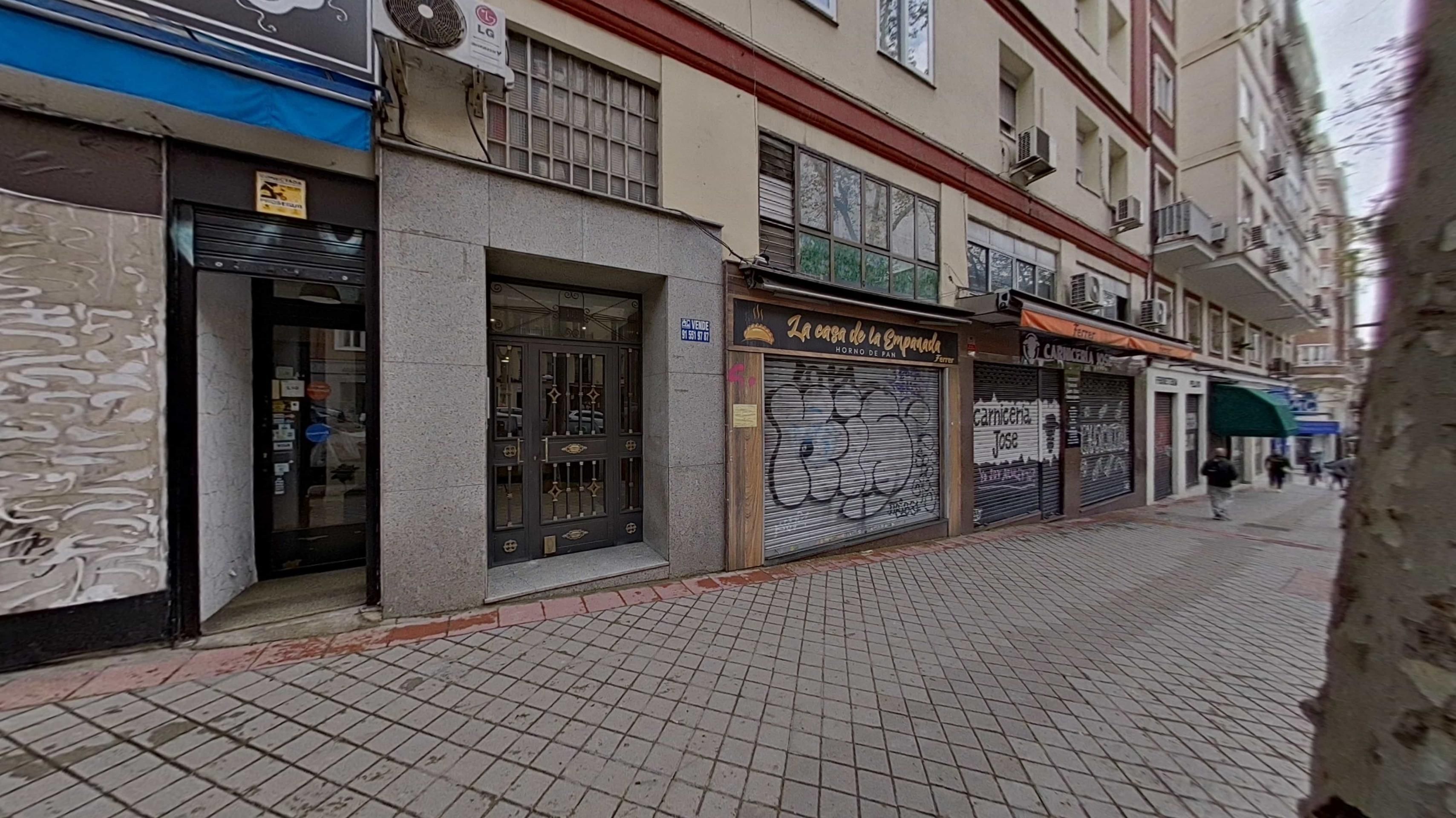 Vista exterior de Apartamento en venta en  Madrid Capital