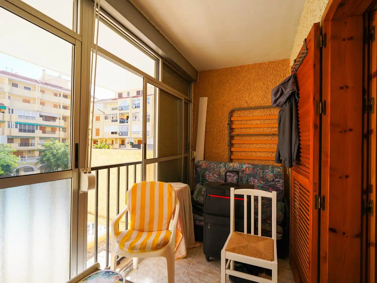 Terraza de Estudio en venta en Torrevieja con Calefacción, Terraza y Piscina