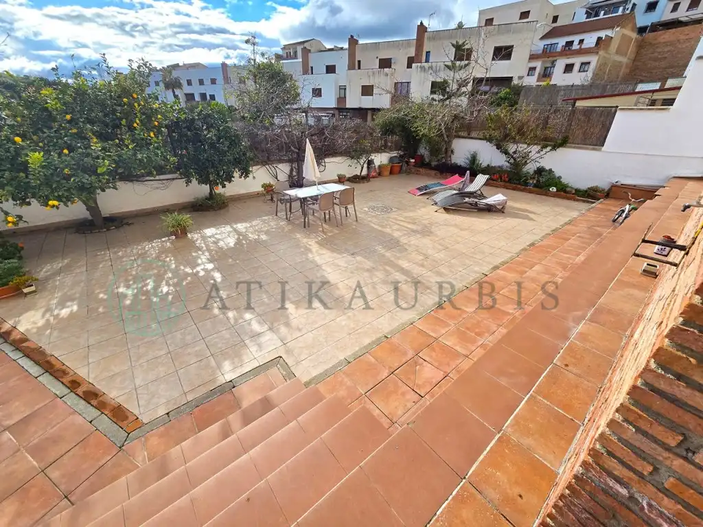 Terrassa de Casa adosada en venda en Colmenar amb Aire condicionat, Terrassa i Piscina