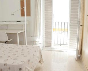 Bedroom of Flat to share in  Sevilla Capital  with Air Conditioner, Furnished and Washing machine
