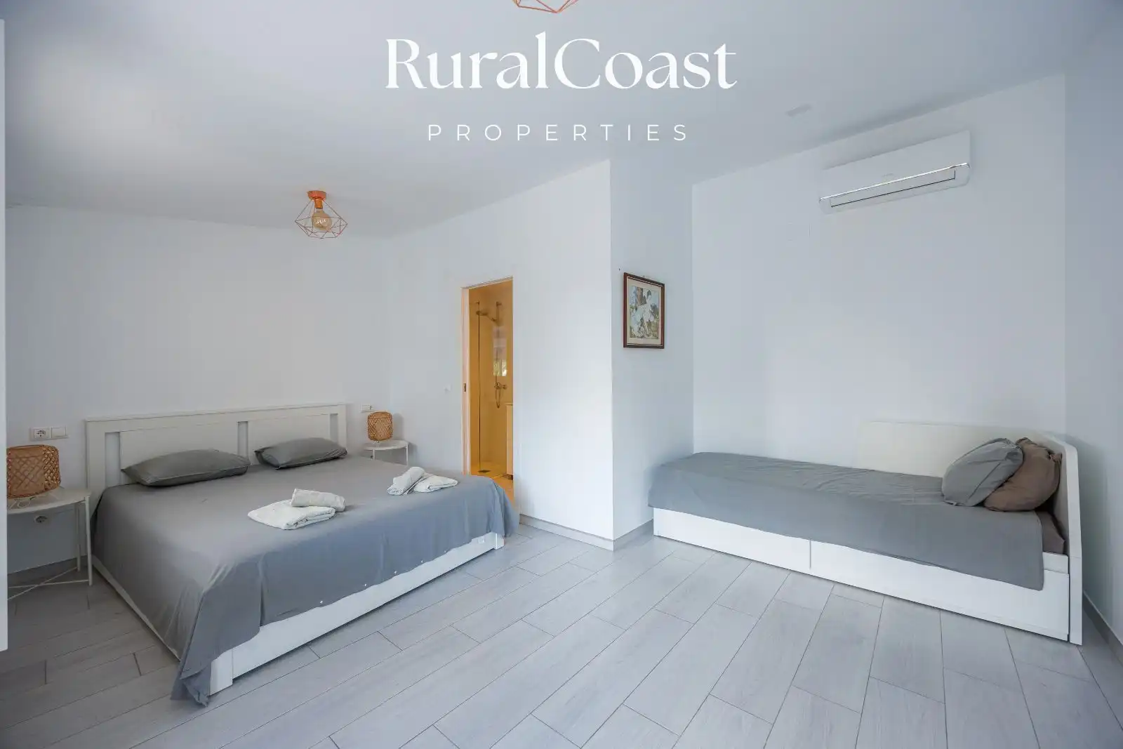 Bedroom of Detached homes for sale in El Campello  with Air Conditioner, Heating and Terrace