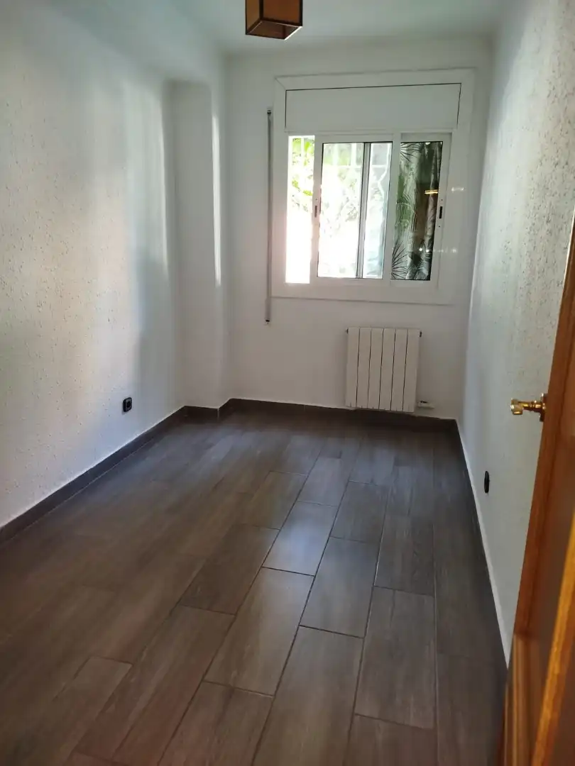 Habitación de Piso en venta en Badalona con Calefacción y Balcón