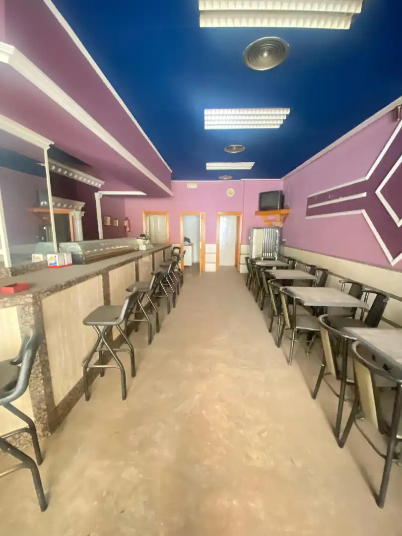 Local comercial en venta en Calle Elisa Cendrero, imagen 4