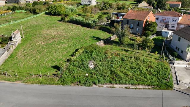 Terreno residencial en Venta en Suigrexa en Rianxo