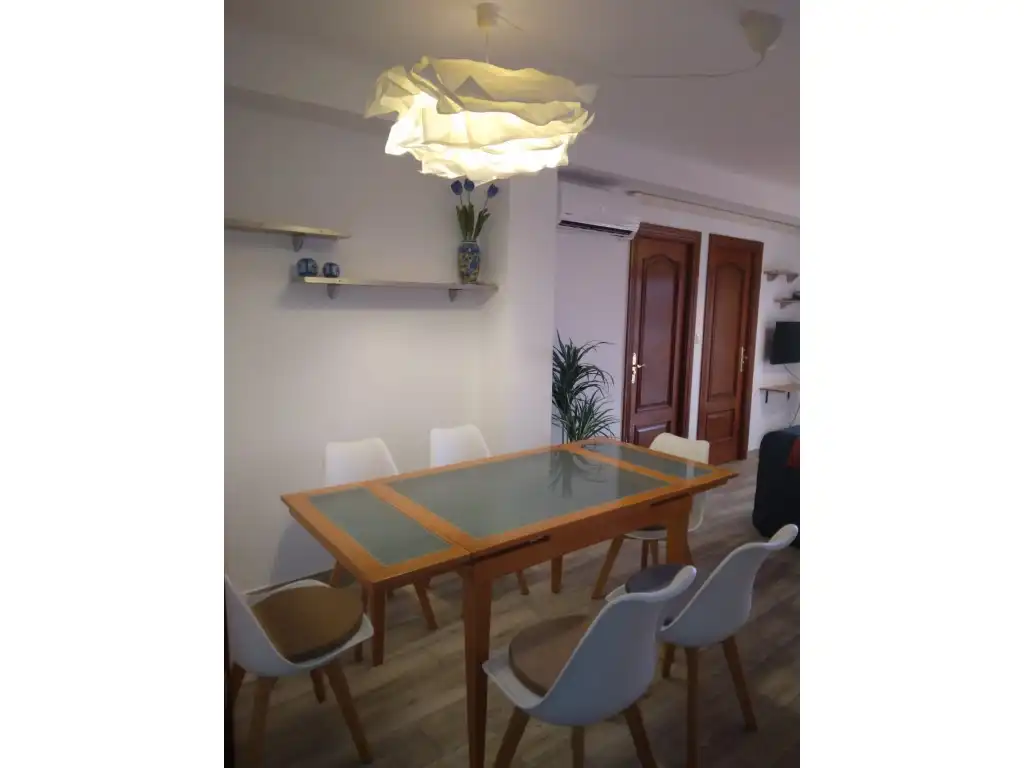 Flat with lift to rent in Calle Luz Casanova, imagen 3