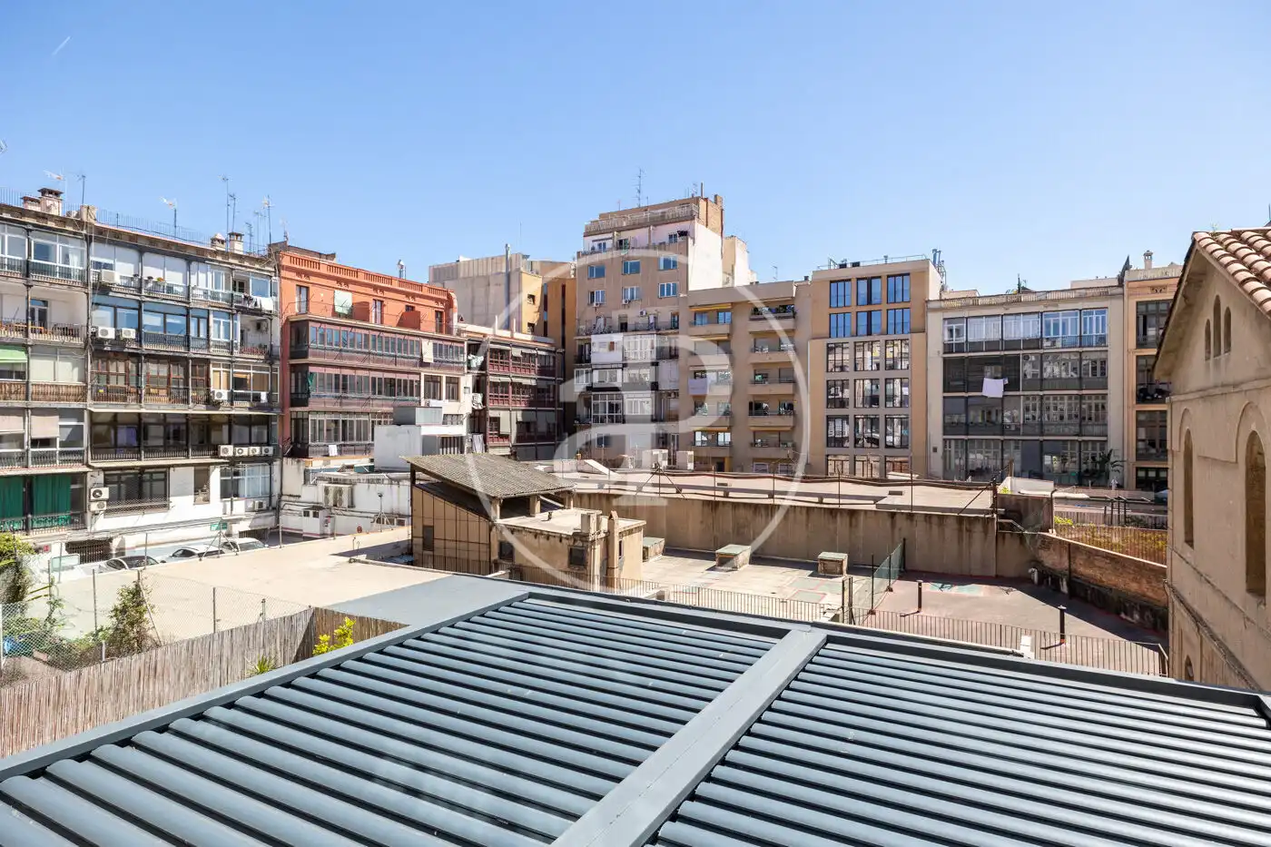 Terrasse von Wohnung zum Verkauf in Barcelona mit Klimaanlage und Heizung