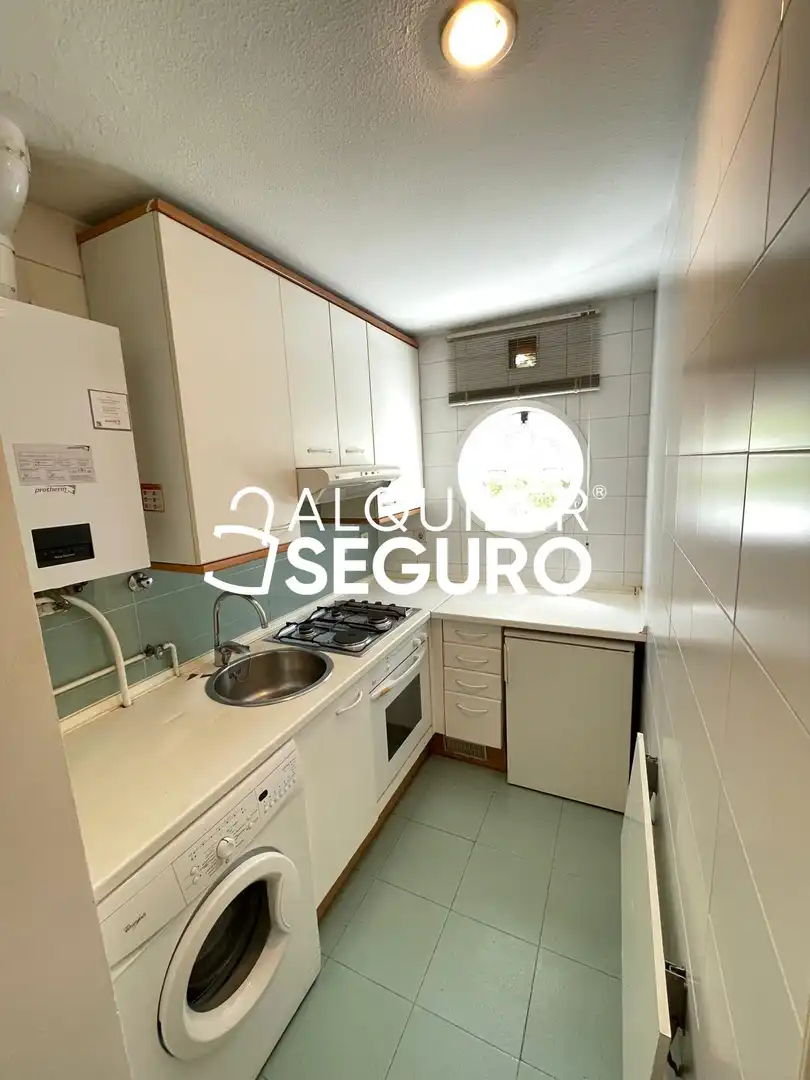 Kitchen of Flat for rent in Madrid  with Heating