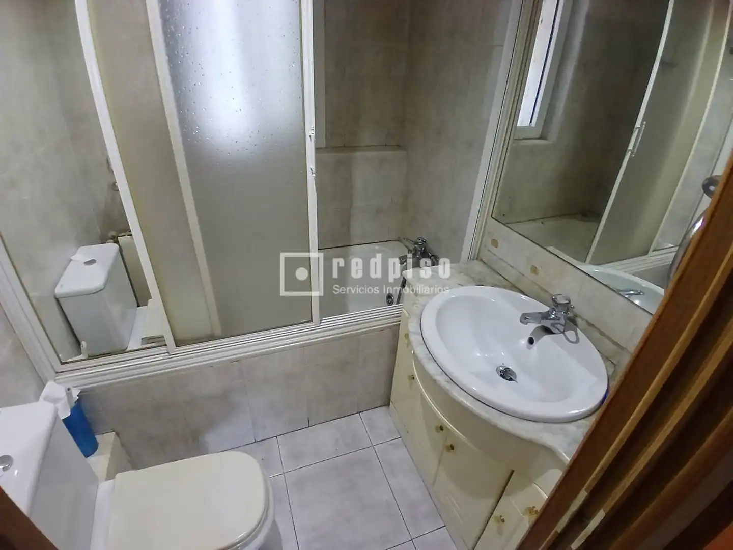 Habitación de Piso en venta en Madrid con Calefacción y Terraza