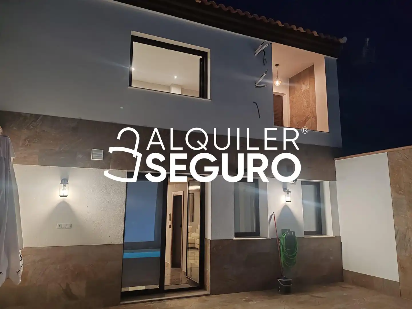 Casa o chalet de alquiler en Jun con Aire acondicionado, Terraza y Piscina
