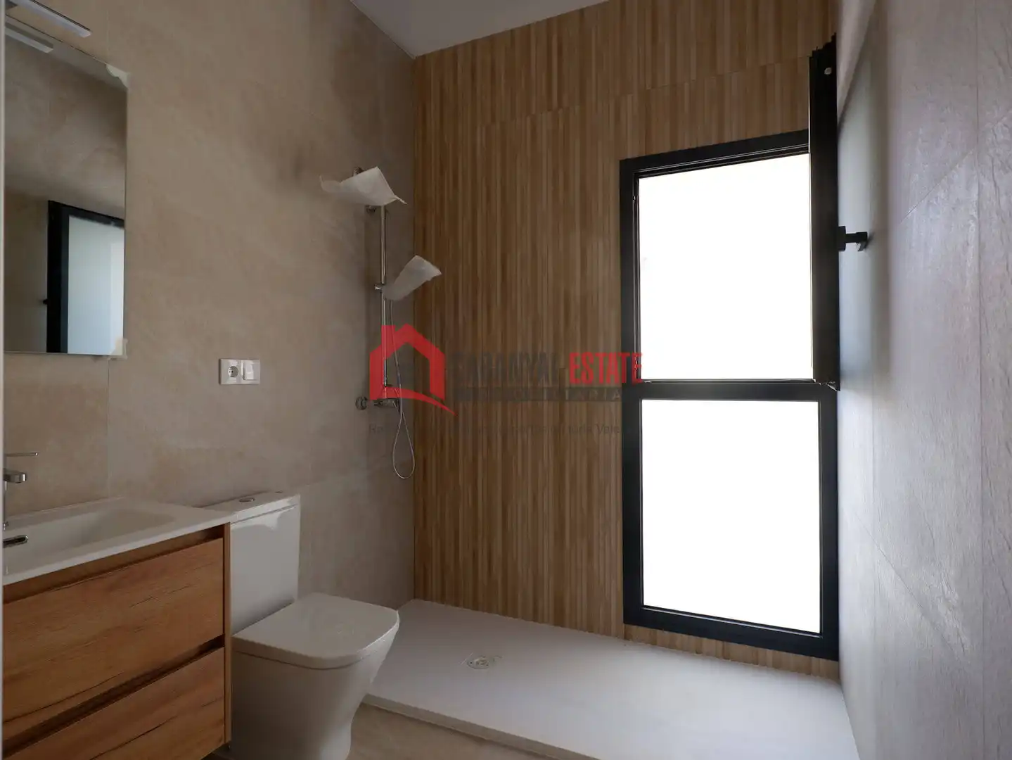 Baño de Ático en venta en Valencia con Aire acondicionado, Trastero y Balcón