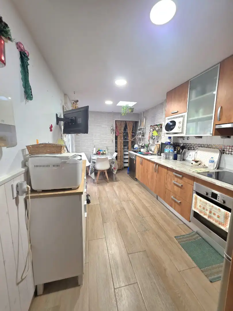 Cuina de Casa adosada en venda en Tarifa amb Aire condicionat, Jardí privat i Terrassa
