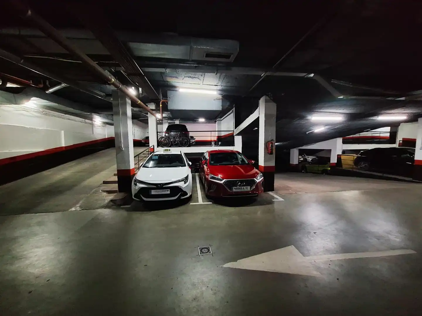 Parking de Piso de alquiler en Madrid con Aire acondicionado, Calefacción y Parquet