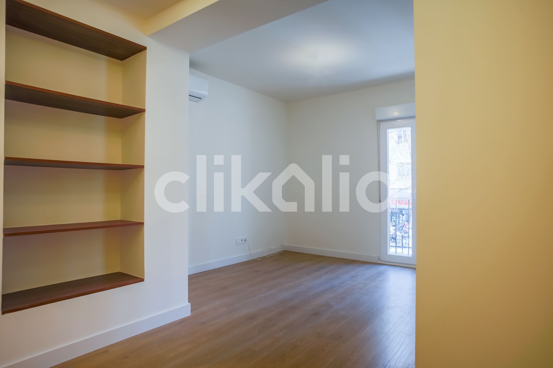 Habitación de Piso en venta en  Madrid Capital con Aire acondicionado, Calefacción y Terraza
