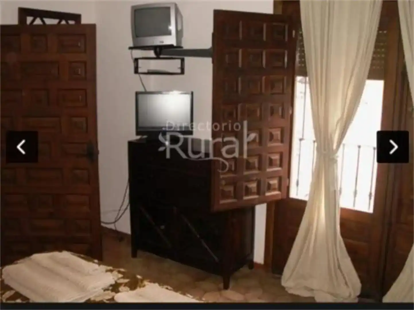 Dormitori de Casa adosada en venda en Valverde de Júcar amb Balcó
