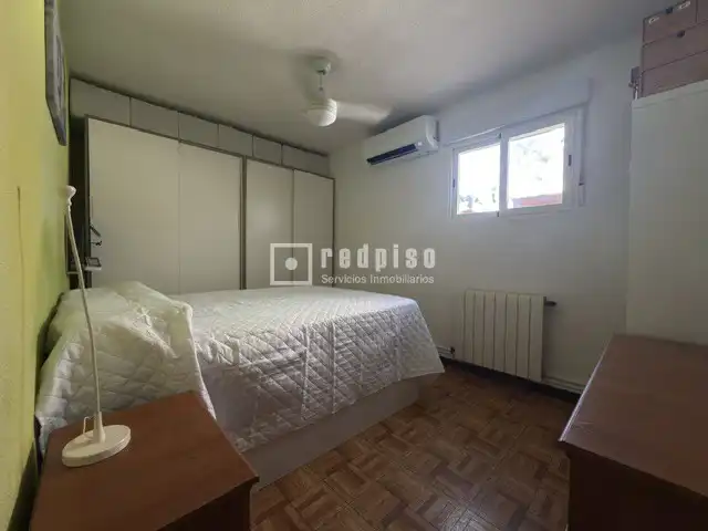 Habitación de Piso en venta en Madrid con Terraza