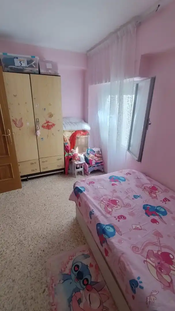 Habitación de Piso en venta en Gilet con Aire acondicionado, Amueblado y Balcón