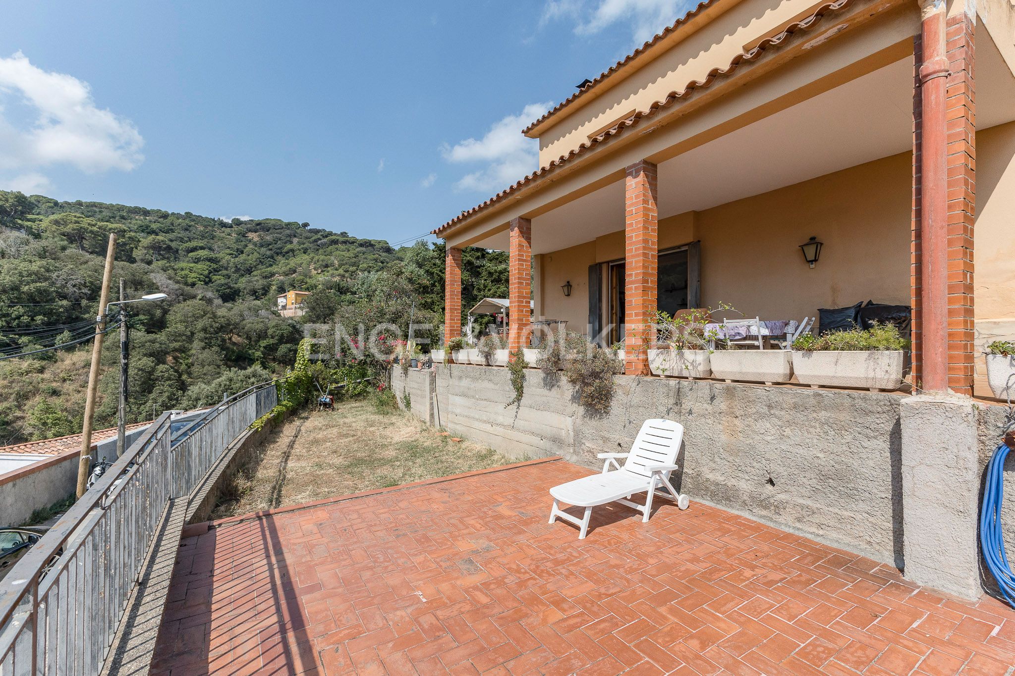 Vista exterior de Casa o xalet en venda en  Barcelona Capital amb Calefacció, Jardí privat i Terrassa