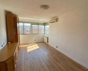 Bedroom of Flat to rent in Parla  with Air Conditioner
