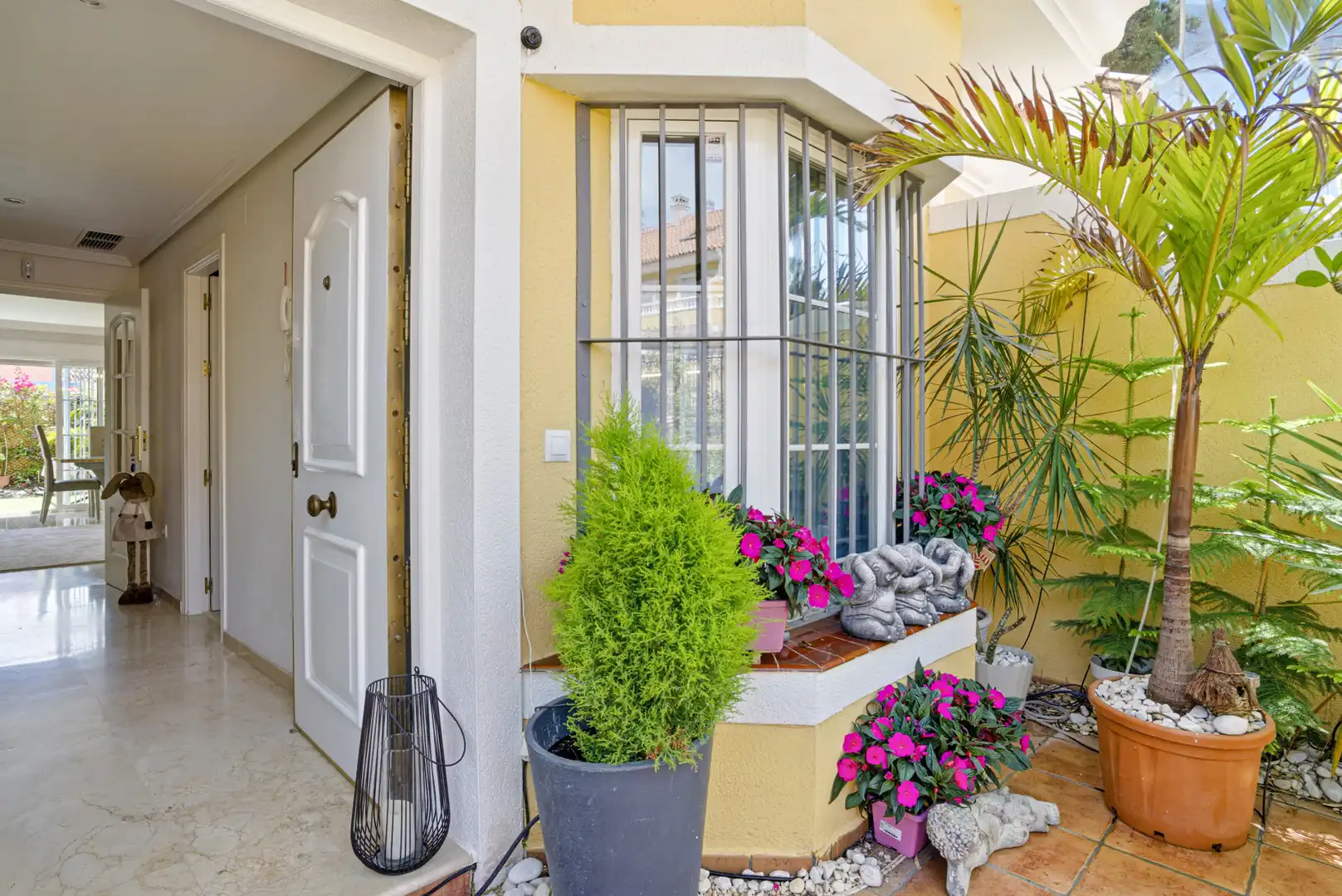 Detached homes for sale in Calahonda