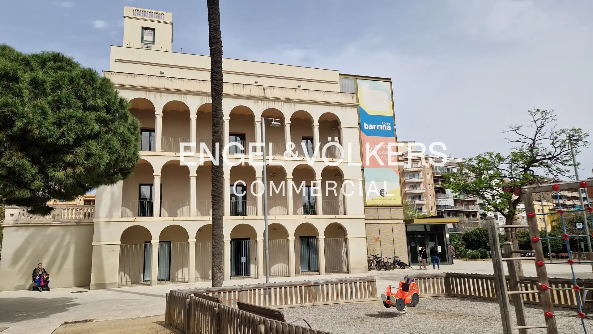 Buildings for sale in Collblanc