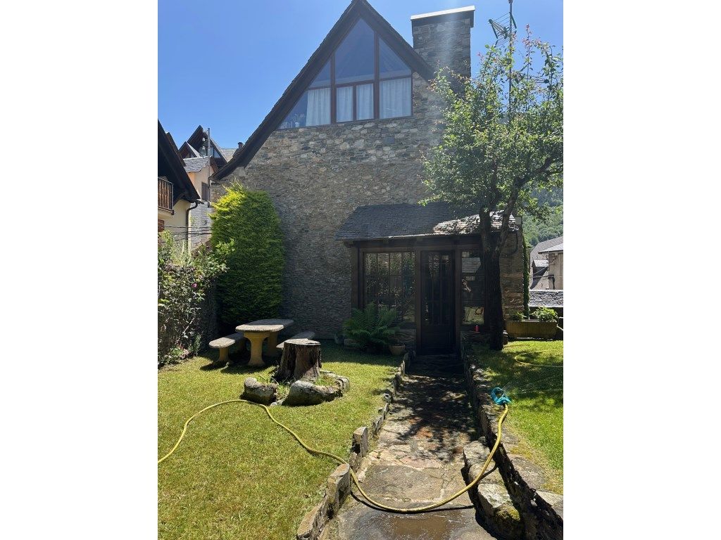 Exterior view of House or chalet for sale in Vielha e Mijaran