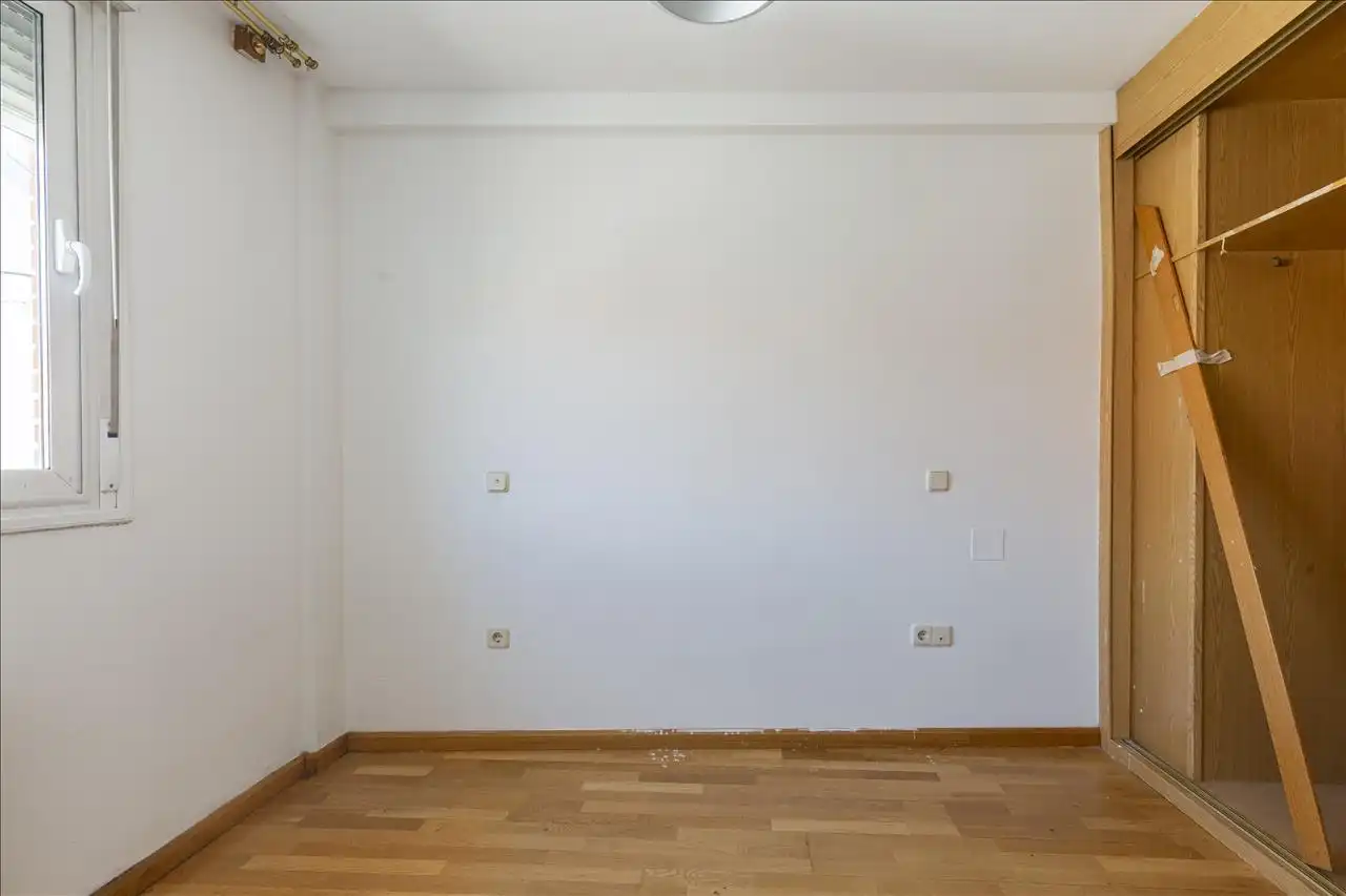 Bedroom of Flat for sale in Madrid