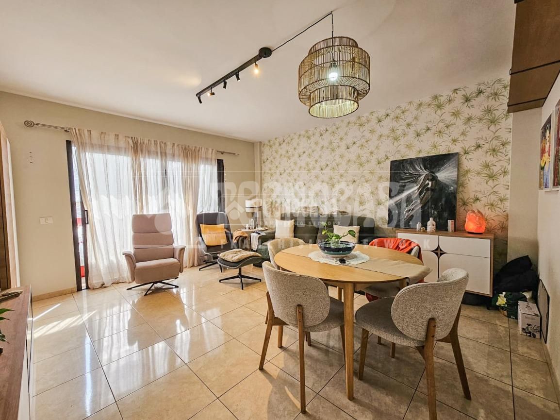 Sala d'estar de Pis en venda en  Santa Cruz de Tenerife Capital amb Moblat