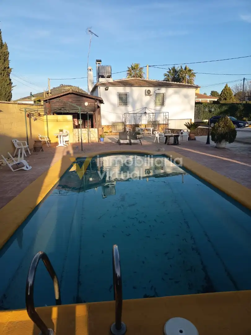 Piscina de Casa o chalet en venta en Lucena con Piscina y Amueblado