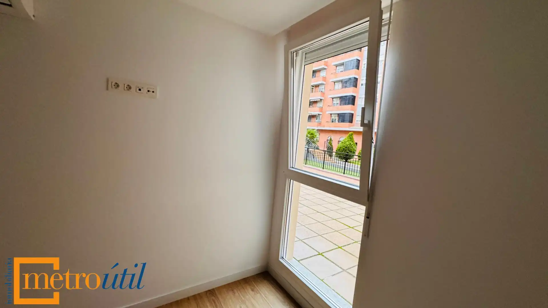 Bedroom of Flat for sale in Salamanca  with Air Conditioner, Heating and Parquet flooring