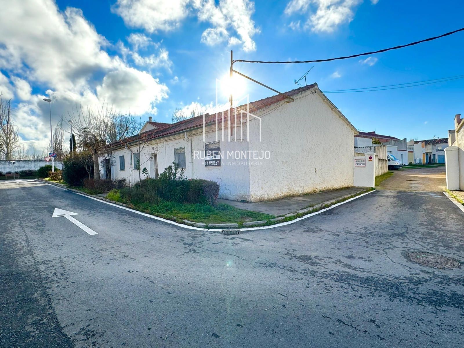 Exterior view of Single-family semi-detached for sale in Salamanca Capital  with Terrace