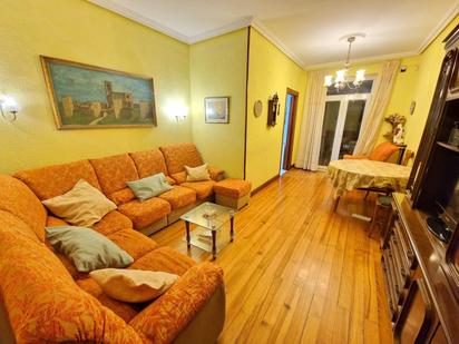 Living room of Flat for sale in Donostia - San Sebastián   with Heating, Storage room and Balcony