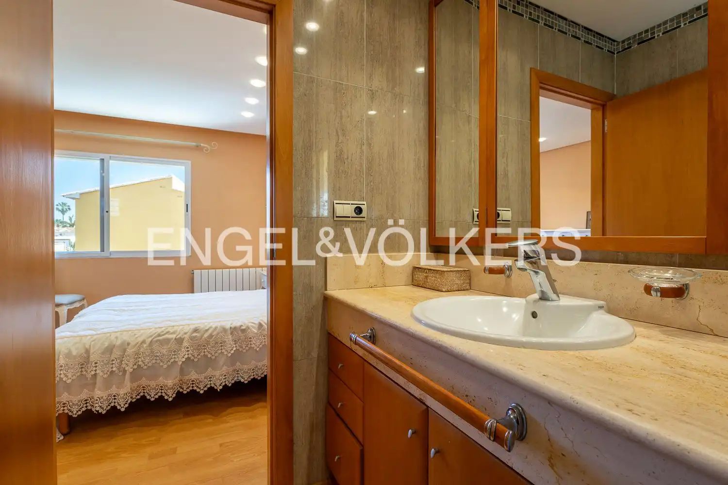 Baño de Casa o chalet en venta en Dénia con Aire acondicionado, Calefacción y Jardín privado