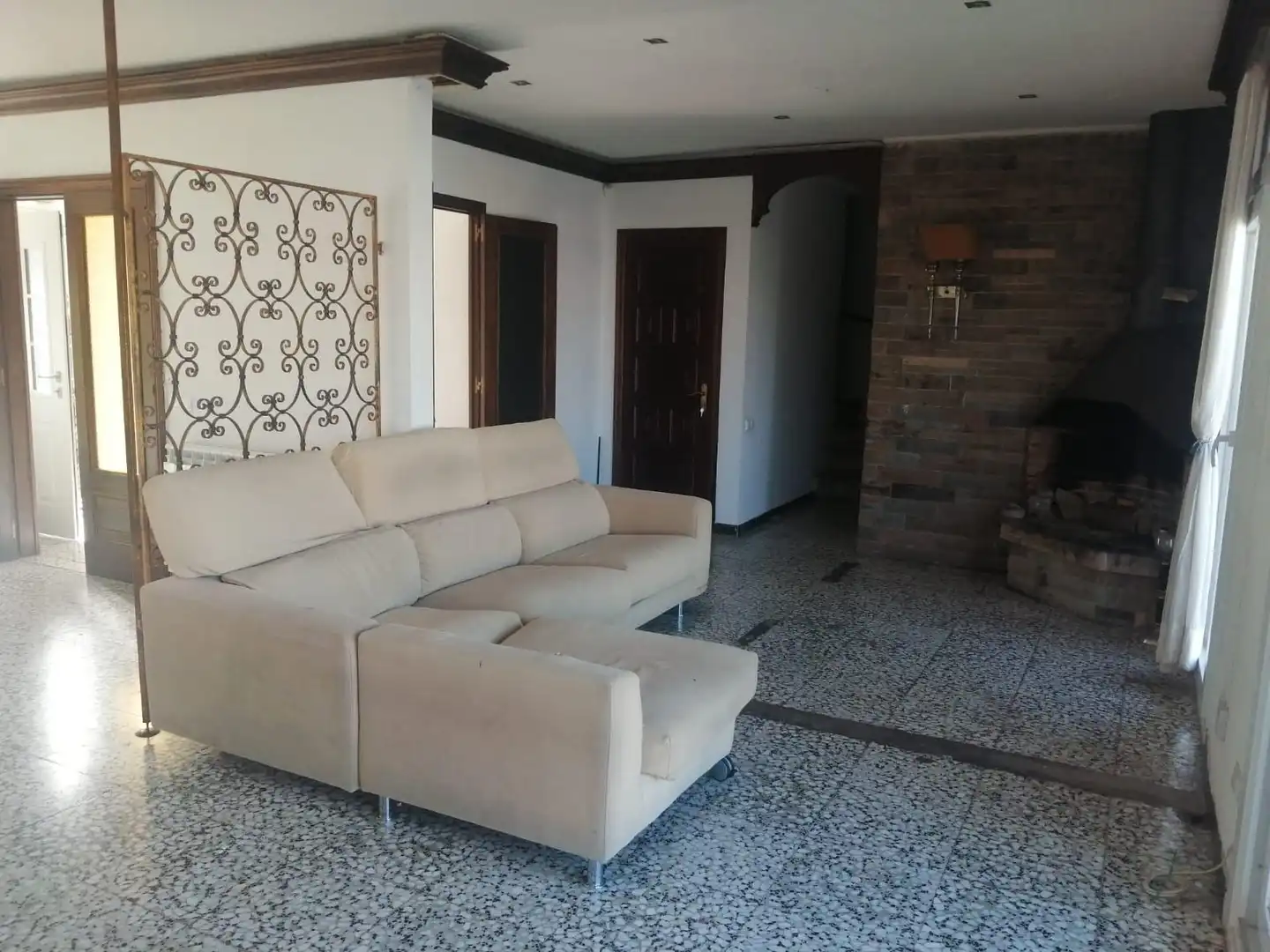 Sala d'estar de Casa o xalet en venda en Tàrrega amb Jardí privat, Terrassa i Traster