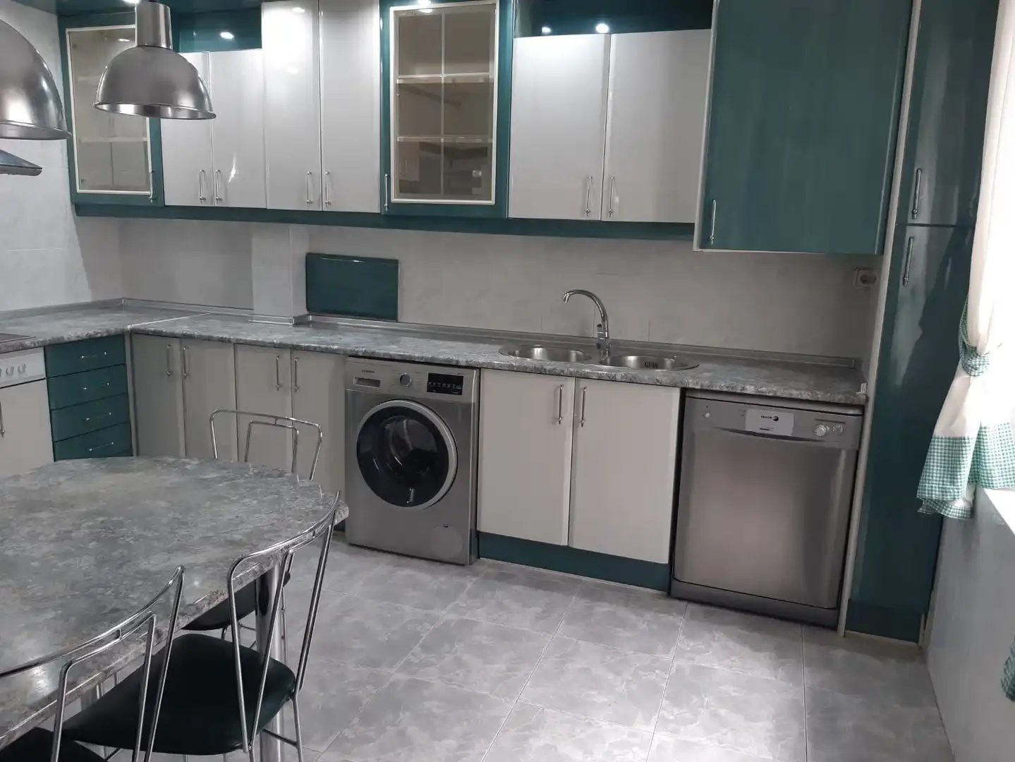 Kitchen of Flat for rent in Salamanca  with Heating, Parquet flooring and Furnished