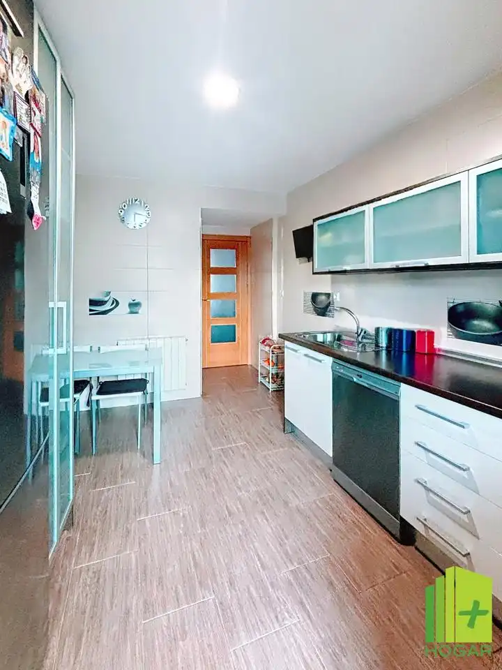 Cocina de Casa adosada en venta en Jaén con Aire acondicionado, Terraza y Balcón