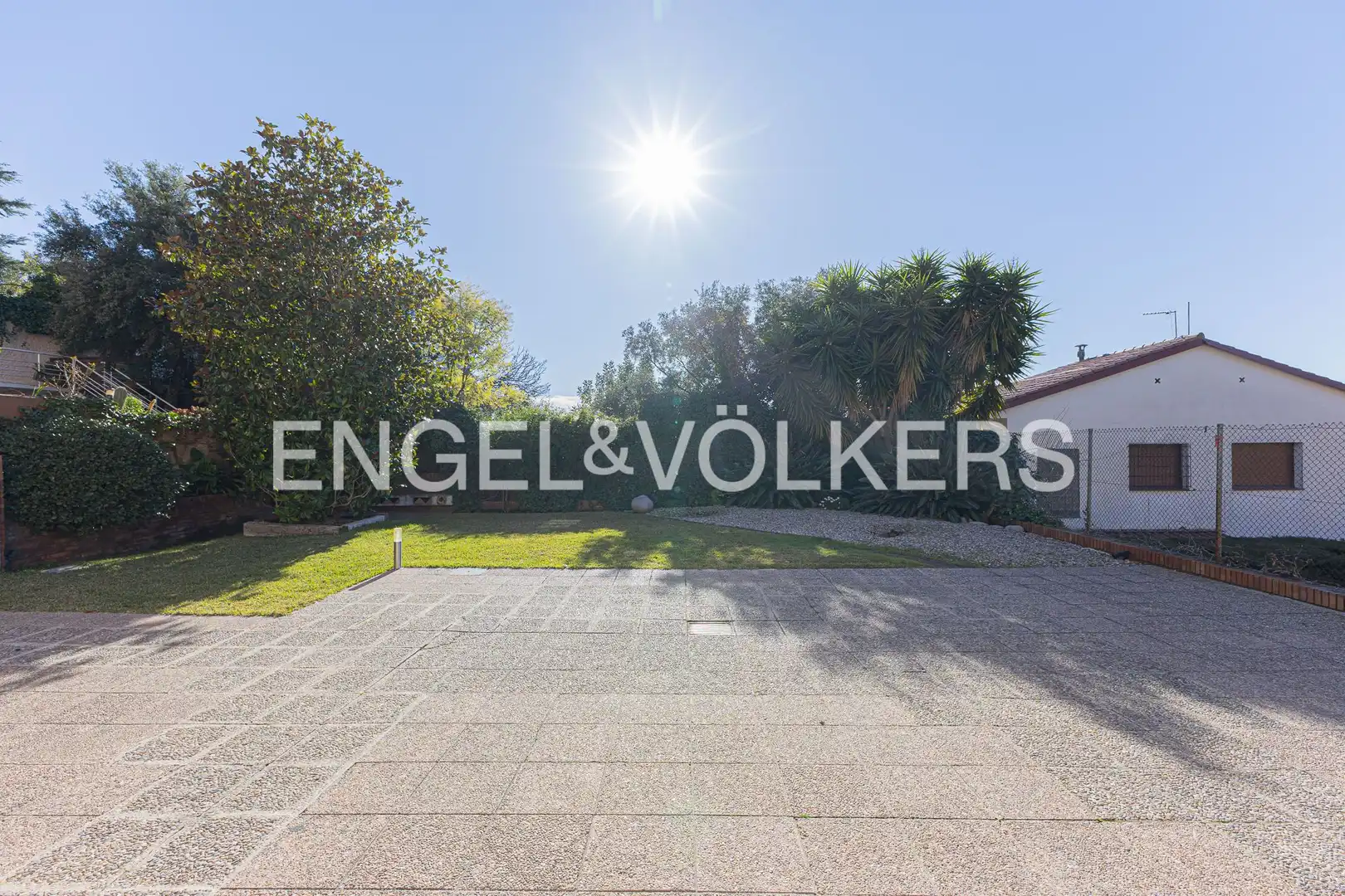 Vista exterior de Casa o chalet en venta en Sant Just Desvern con Aire acondicionado, Calefacción y Jardín privado