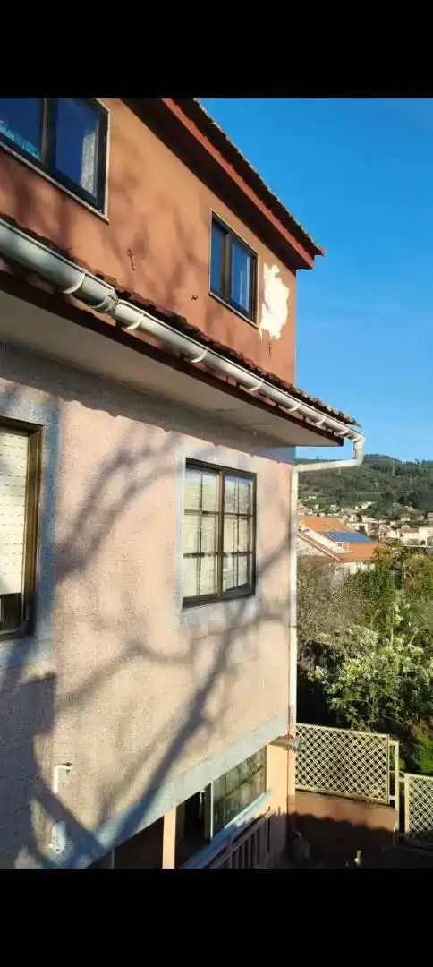 Vista exterior de Casa adosada en venta en Vigo  con Trastero