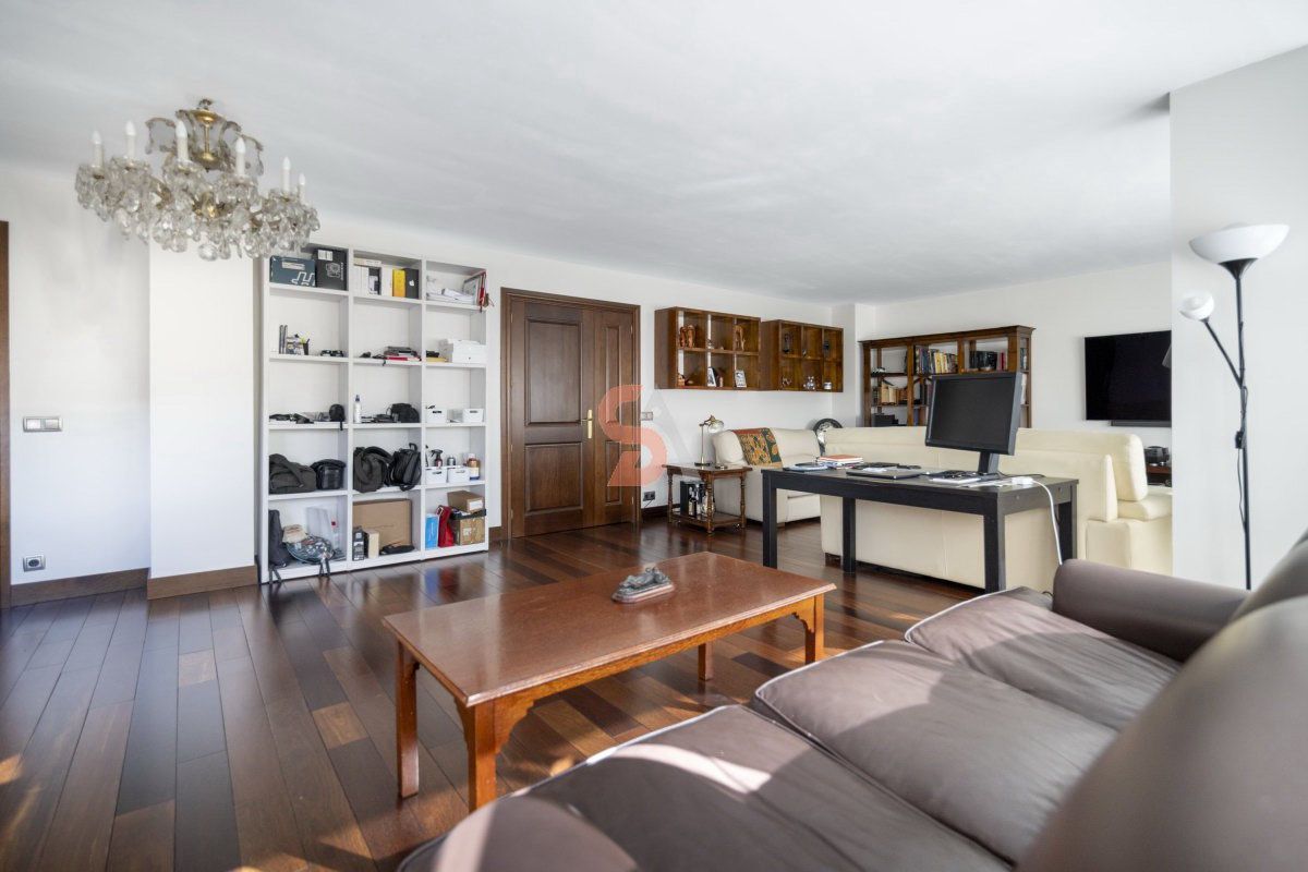 Sala d'estar de Pis en venda en Valladolid Capital amb Aire condicionat, Calefacció i Traster