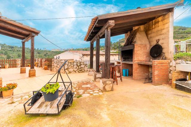 Edificio en Venta en Mas Davall en Costur