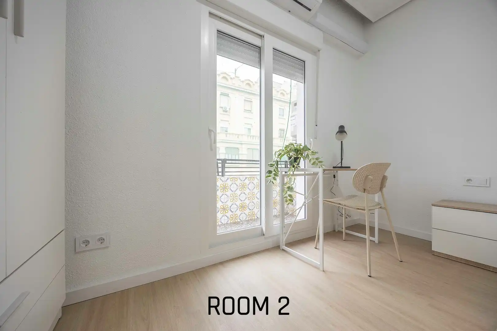 Bedroom of Flat for share in Valencia  with Air Conditioner, Heating and Furnished