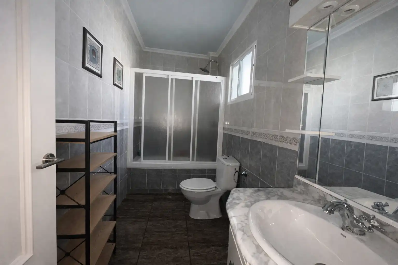 Baño de Casa adosada en venta en Cartagena con Aire acondicionado, Calefacción y Jardín privado