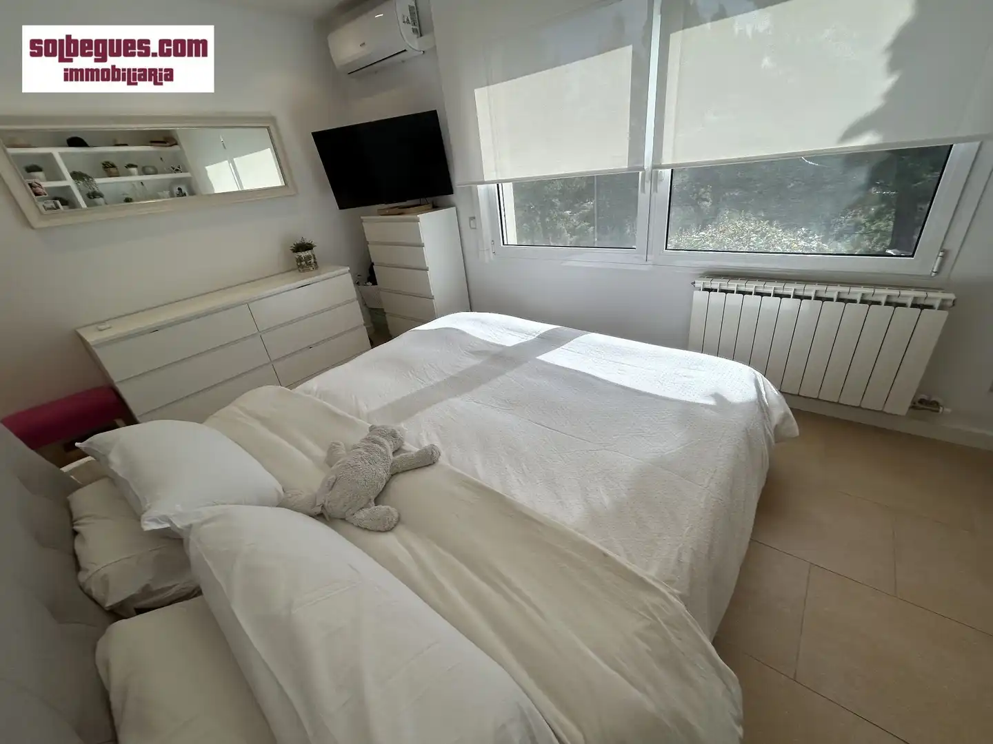 Habitación de Casa o chalet en venta en Begues con Aire acondicionado, Calefacción y Jardín privado