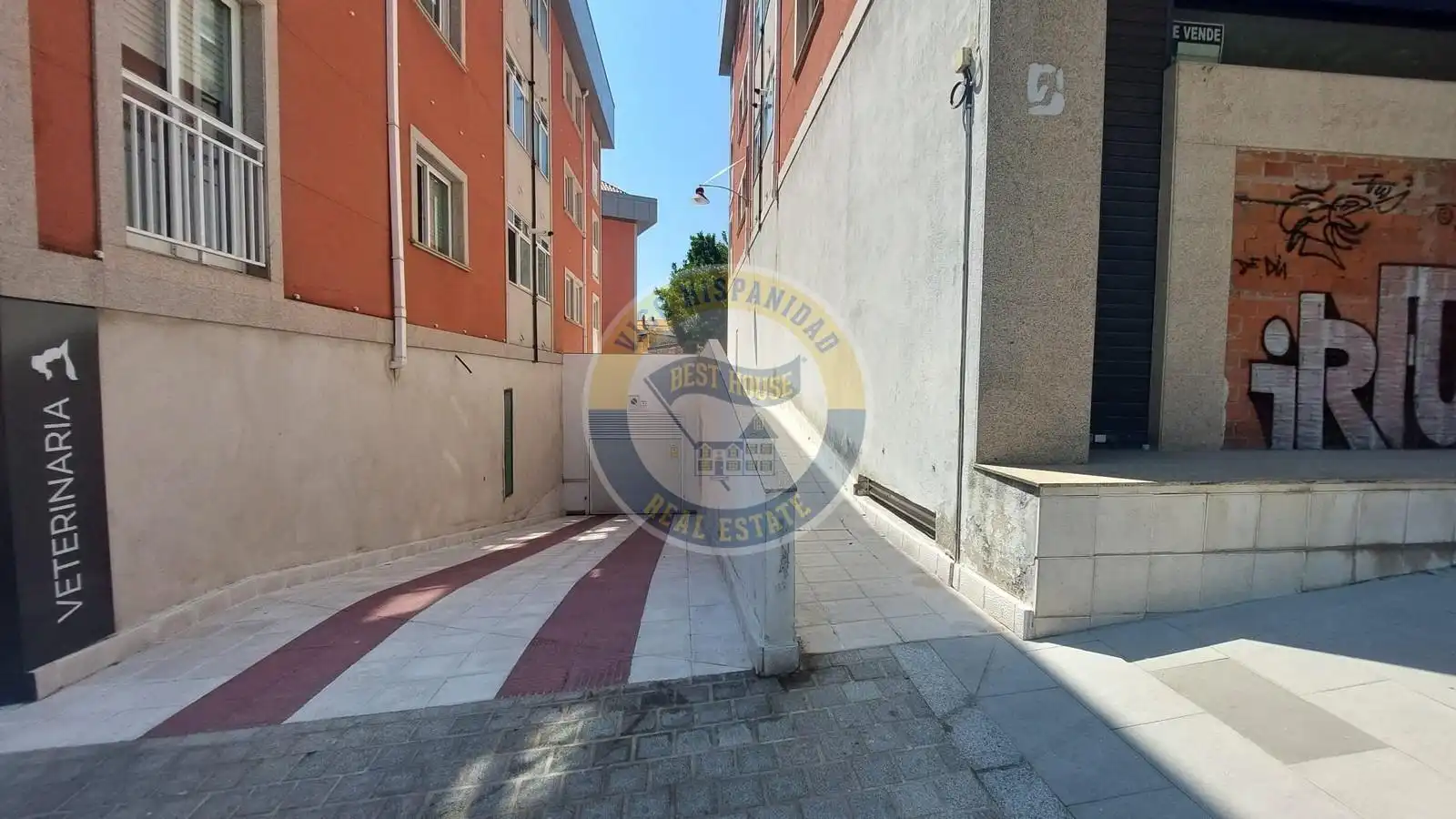 Vista exterior de Planta baixa en venda en Vigo  amb Calefacció