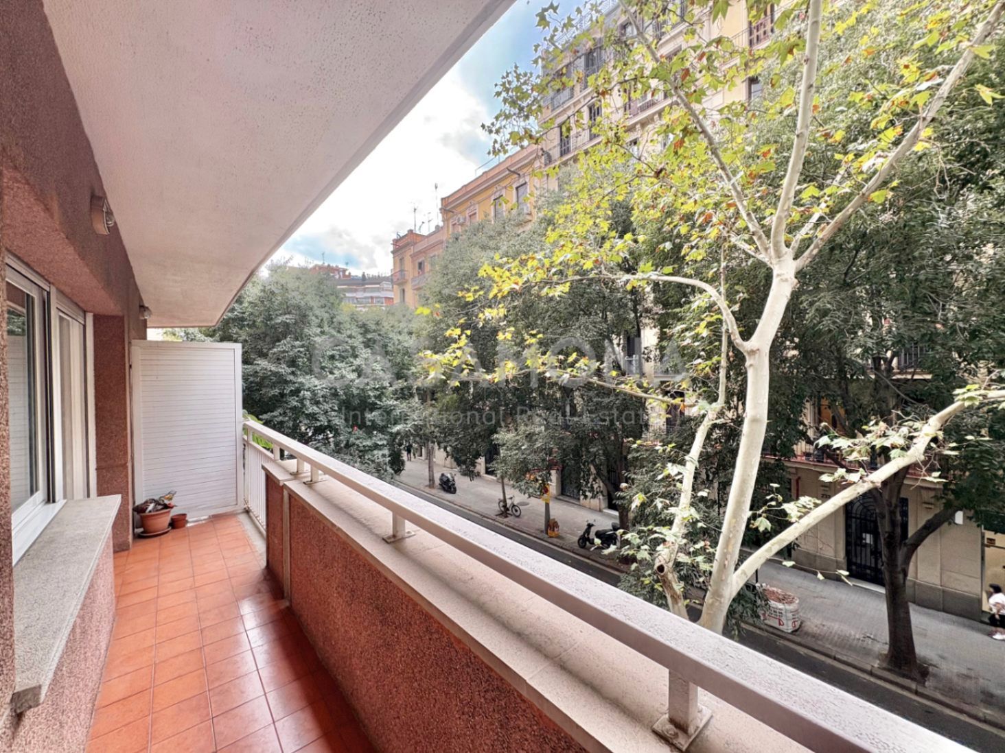 Vista exterior de Apartament en venda en  Barcelona Capital amb Aire condicionat, Calefacció i Balcó