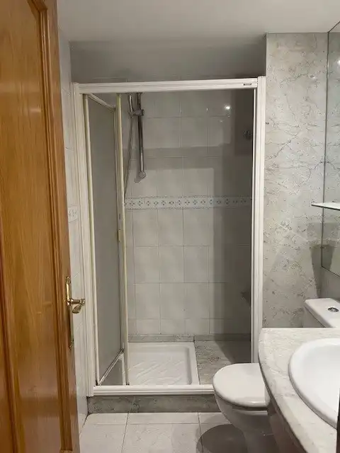 Bany de Pis en venda en Igualada amb Forn i Balcó
