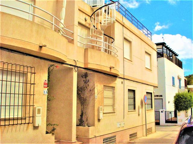 Casa-chalet en Venta en Calle Lucainena en Aguamarga