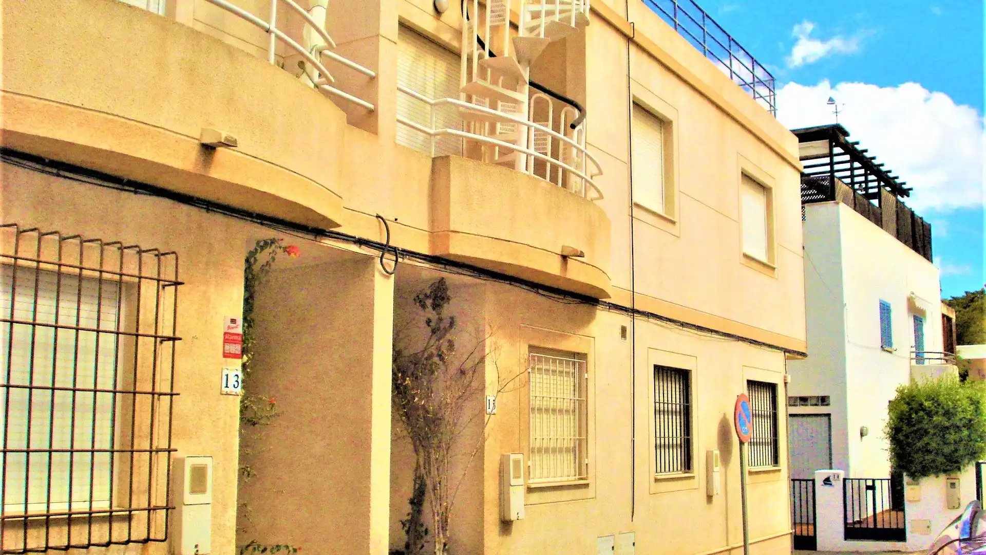 Vista exterior de Casa o chalet en venta en Níjar con Calefacción y Terraza