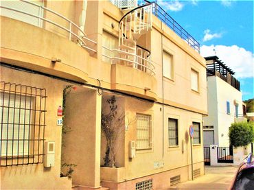 Casa en venda a Calle Lucainena